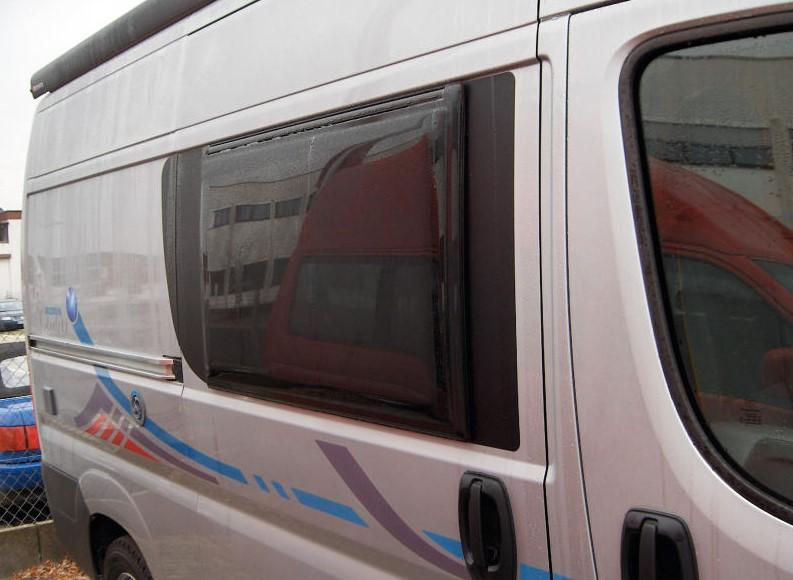 Vorgehängtes Ausstellfenster 985x465 mm Schiebetür Fiat Ducato ab 07/2006